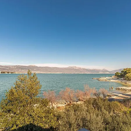 1 Bedroom Lovely In Mastrinka *